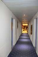 The Caravel Hotel