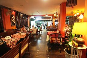 Toto Residence