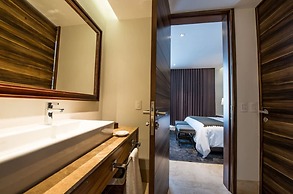 Square Small Luxury Hotel - Nuevo Consulado