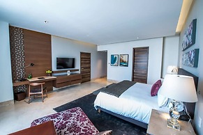 Square Small Luxury Hotel - Nuevo Consulado