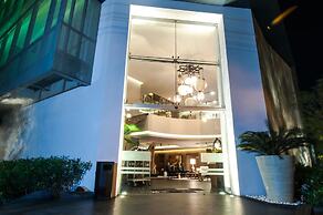 Square Small Luxury Hotel - Nuevo Consulado