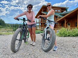 Myra Canyon Lodge + Ranch