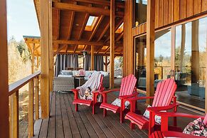 Myra Canyon Lodge + Ranch