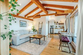 Myra Canyon Lodge + Ranch