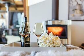 Myra Canyon Lodge + Ranch
