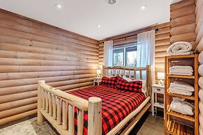 Myra Canyon Lodge + Ranch