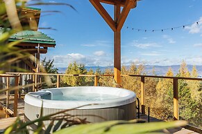 Myra Canyon Lodge + Ranch
