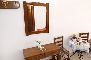 Athina Rooms