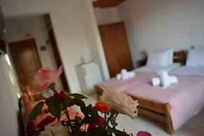 Athina Rooms