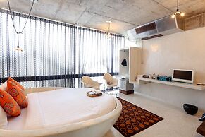 Mo Rooms