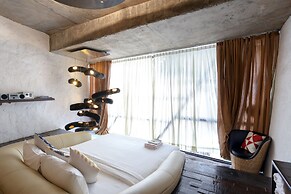 Mo Rooms