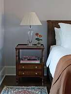 Bridgehampton Inn