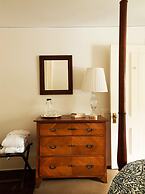 Bridgehampton Inn