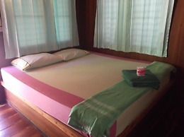 Sandee Bungalows