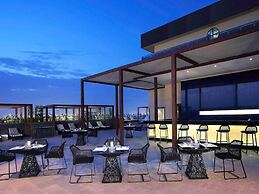 Pullman Dubai Creek City Centre Residences