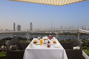 Pullman Dubai Creek City Centre Residences