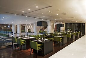 Pullman Dubai Creek City Centre Residences