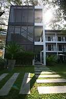 296 The Radtanaiya Residence