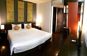 296 The Radtanaiya Residence