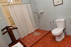 PalanquInn Heritage Suites
