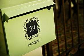 PalanquInn Heritage Suites