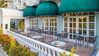 Rose Garden Premium Hotel
