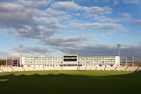 Hilton Southampton - Utilita Bowl