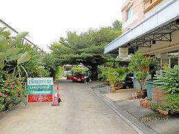 Sandy Serviced Apartment