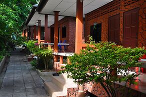 Coral Resort & Bungalows