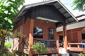 Coral Resort & Bungalows