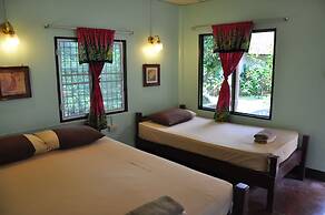 Coral Resort & Bungalows
