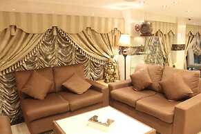 Saffron Hotel