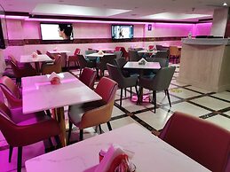 Saffron Hotel