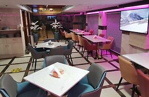 Saffron Hotel