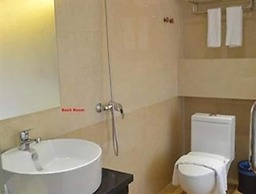 Good Luck Hotel