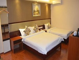 Good Luck Hotel