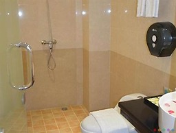 Good Luck Hotel