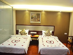 Good Luck Hotel