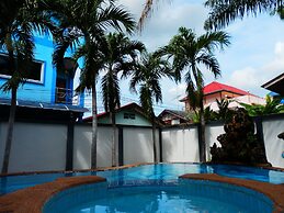 Evelyn Residence