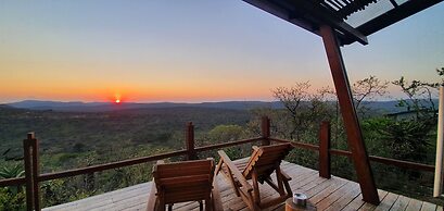 Rhino Ridge Safari Lodge