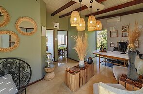 Rhino Ridge Safari Lodge