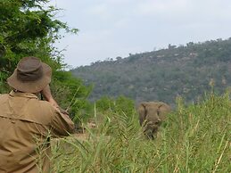 Rhino Ridge Safari Lodge