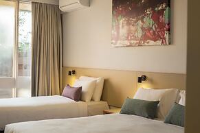 Nightcap at Waltzing Matilda Hotel