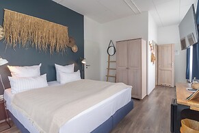 Aqua Hotel