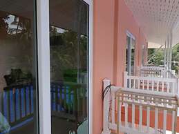 Moon Travel Guesthouse