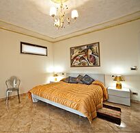 Airport House B&B