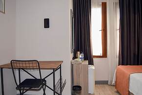 Akkan Hotel