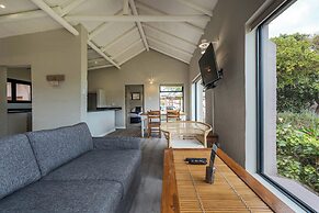 Blue Bay Lodge