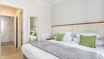 Blue Bay Lodge