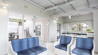 Blue Bay Lodge
